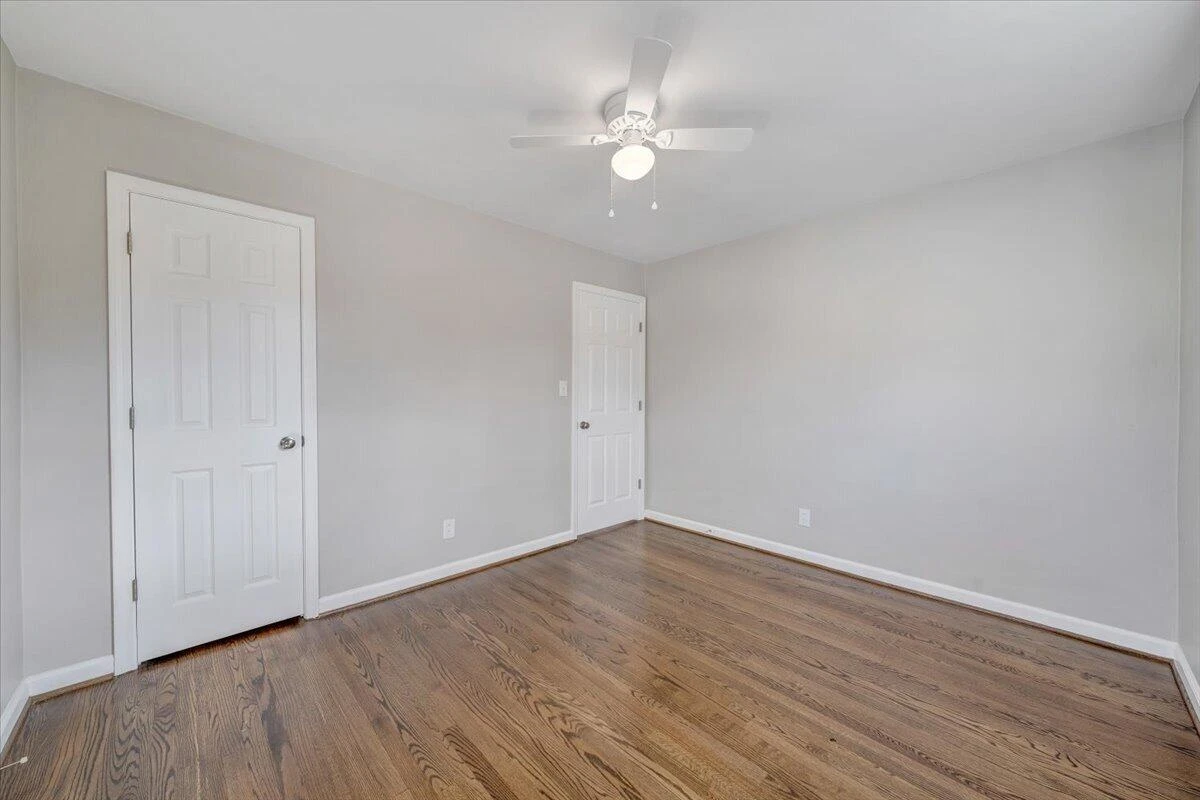 4301 Holmes ST NE - Photo 19