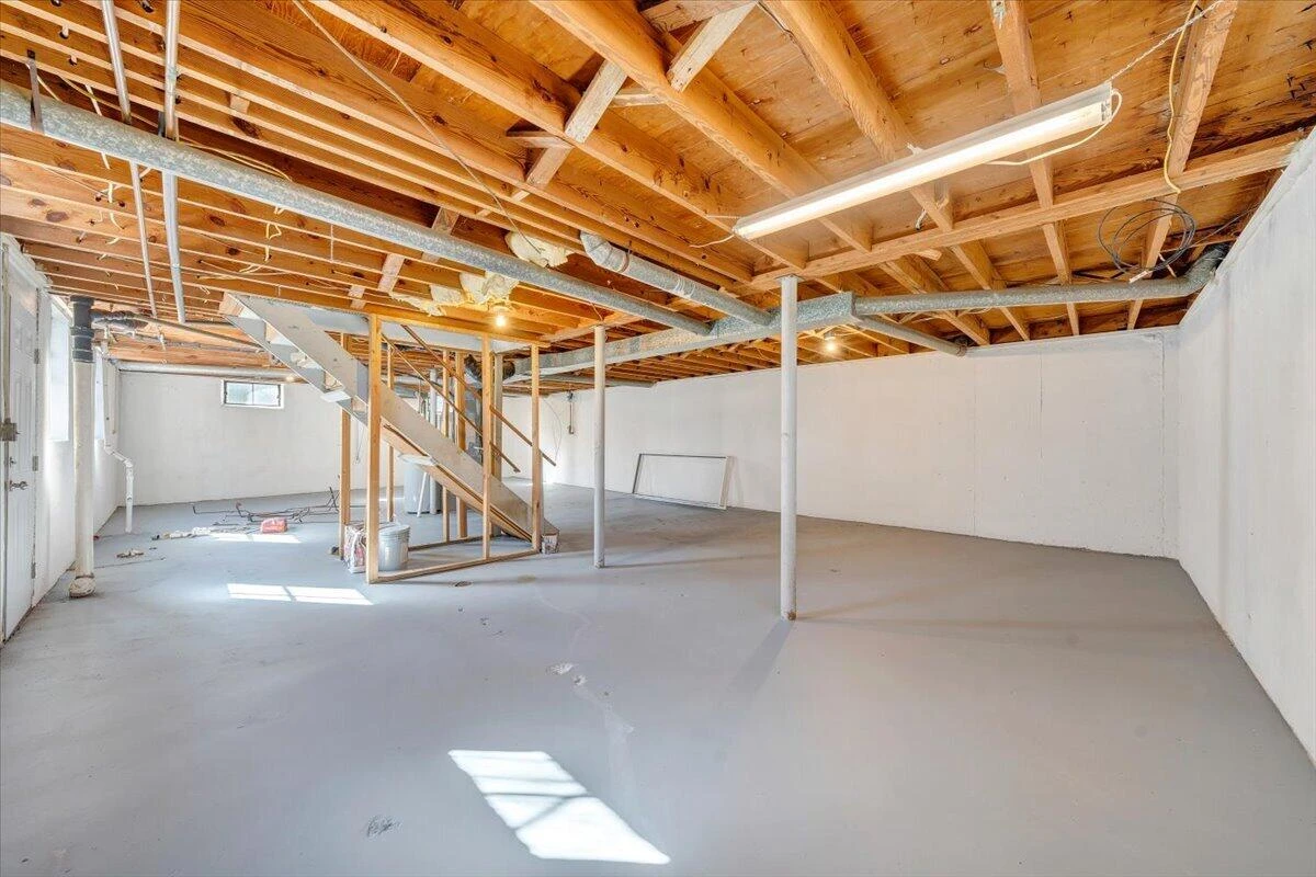 4301 Holmes ST NE - Photo 26