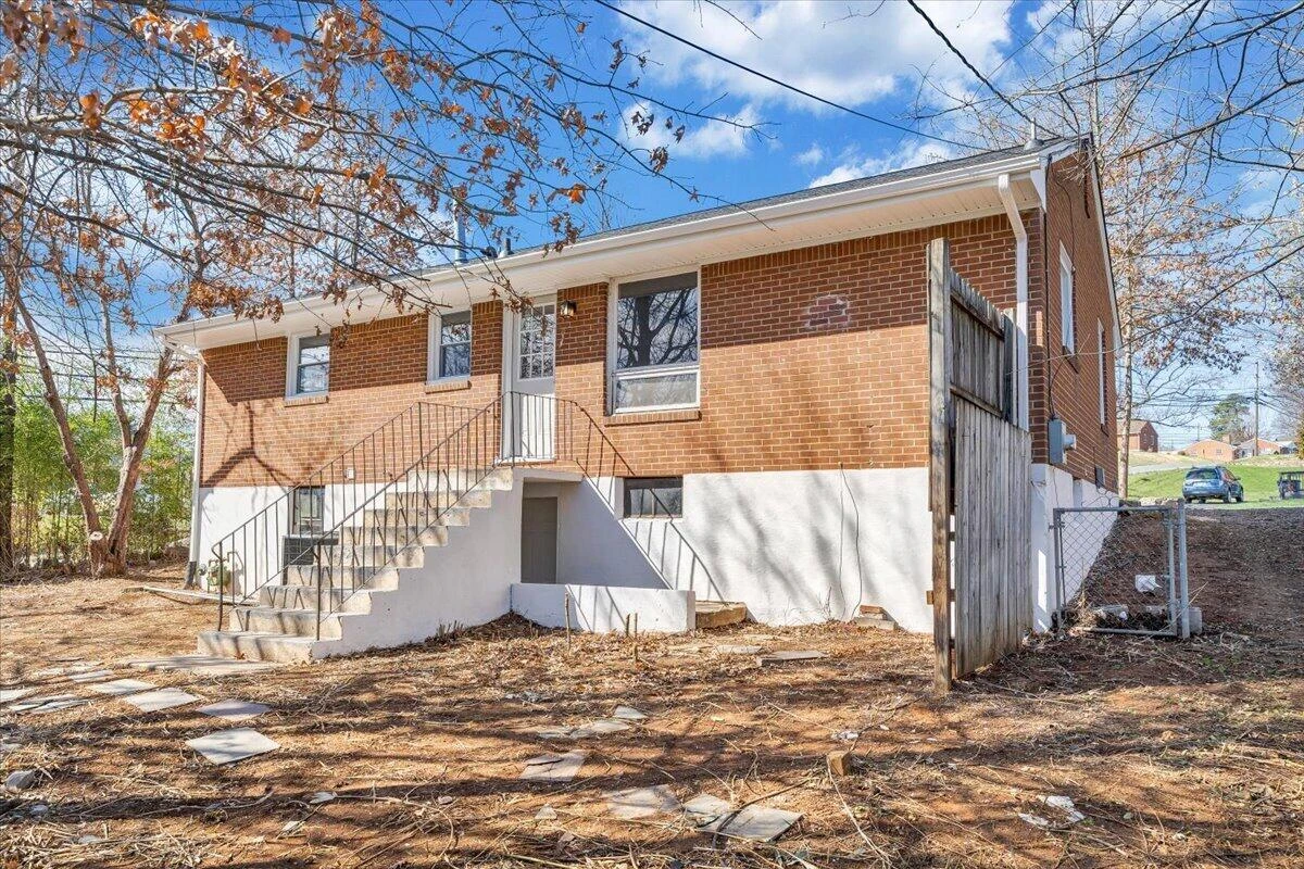 4301 Holmes ST NE - Photo 35
