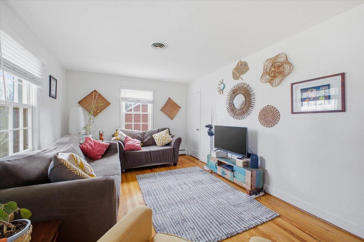 2219 Langdon RD SW - Photo 5