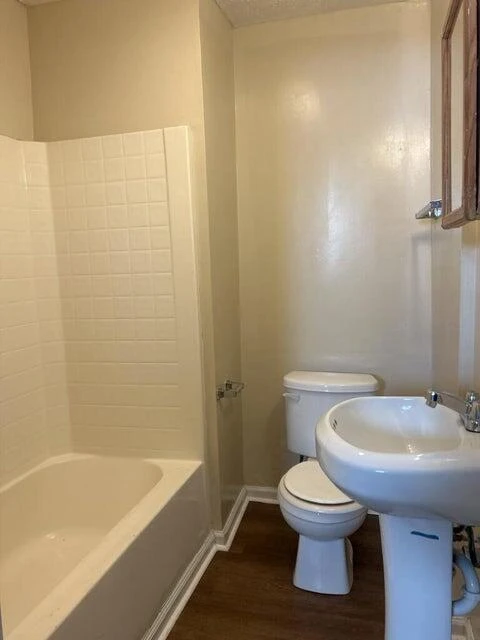 711 McDowell AVE NW - Photo 6