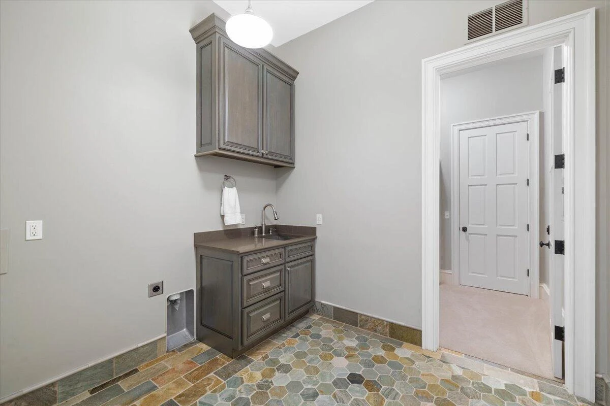 4255 Fortress DR - Photo 66
