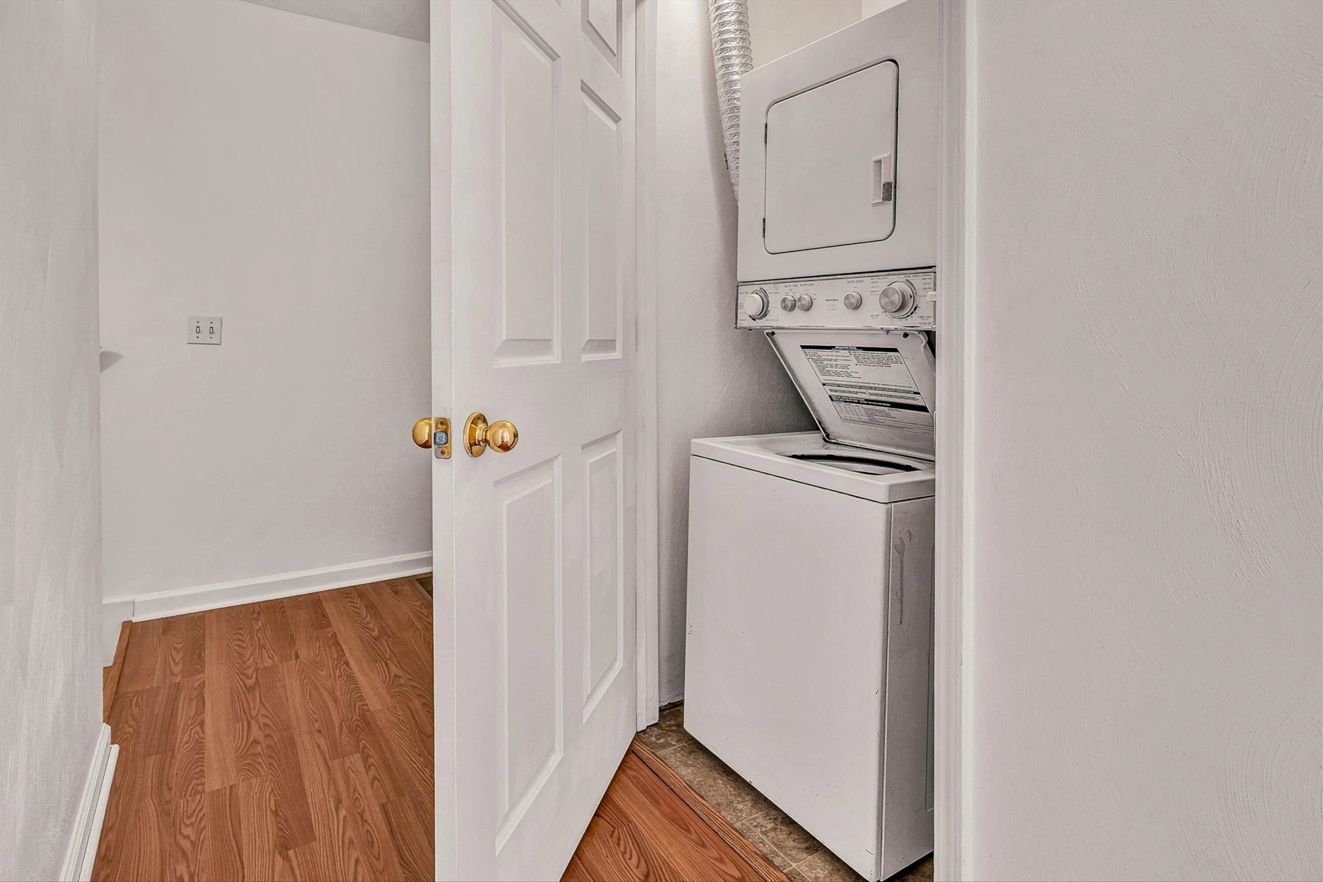 902 Bowman AVE - Photo 13
