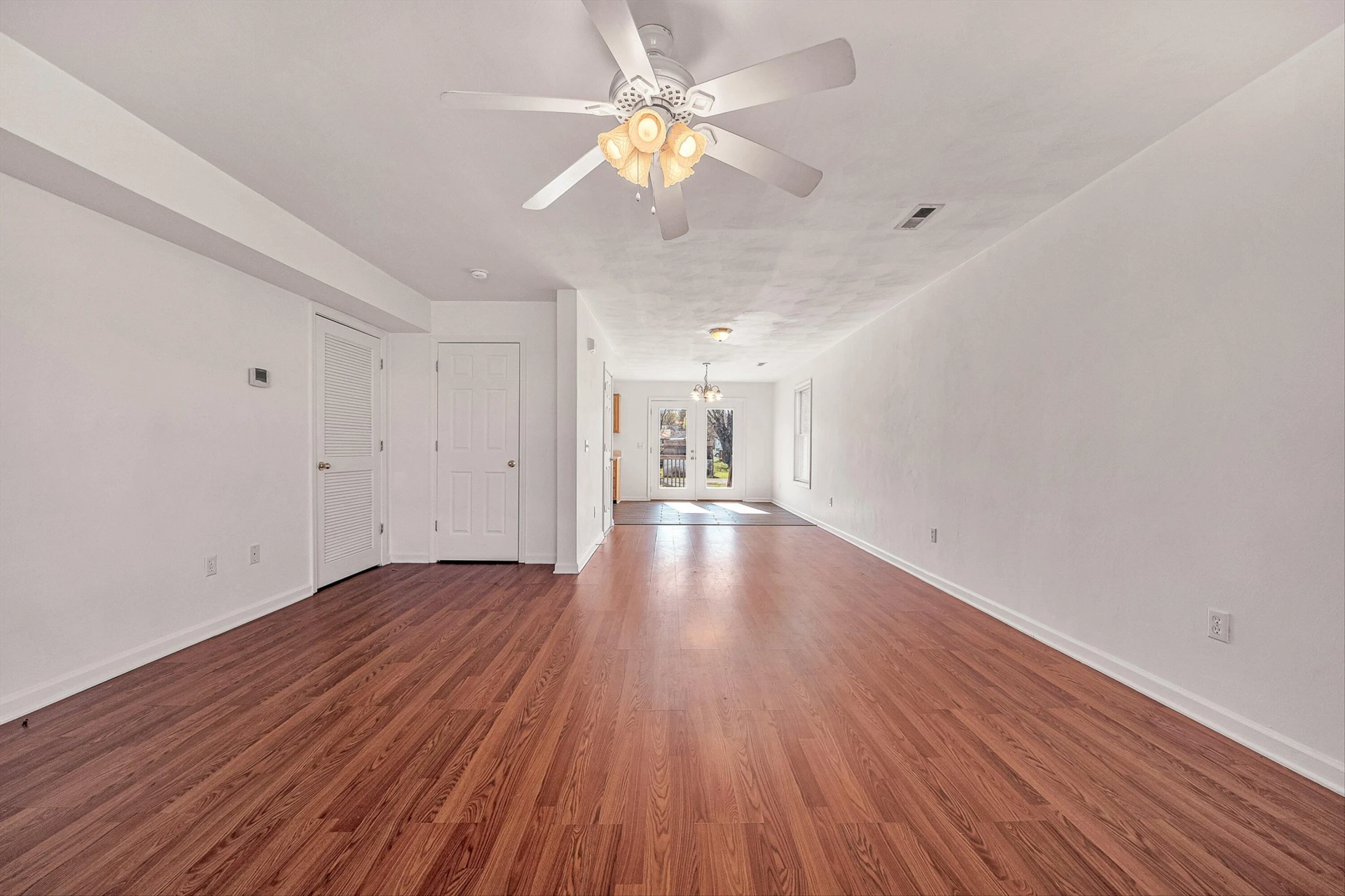 902 Bowman AVE - Photo 6