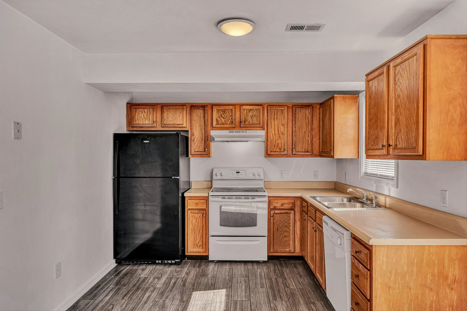 902 Bowman AVE - Photo 9