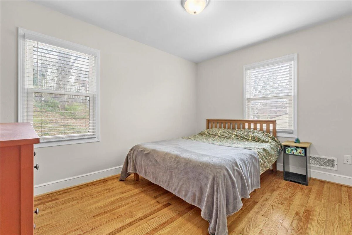 2025 Wayne ST NE - Photo 10