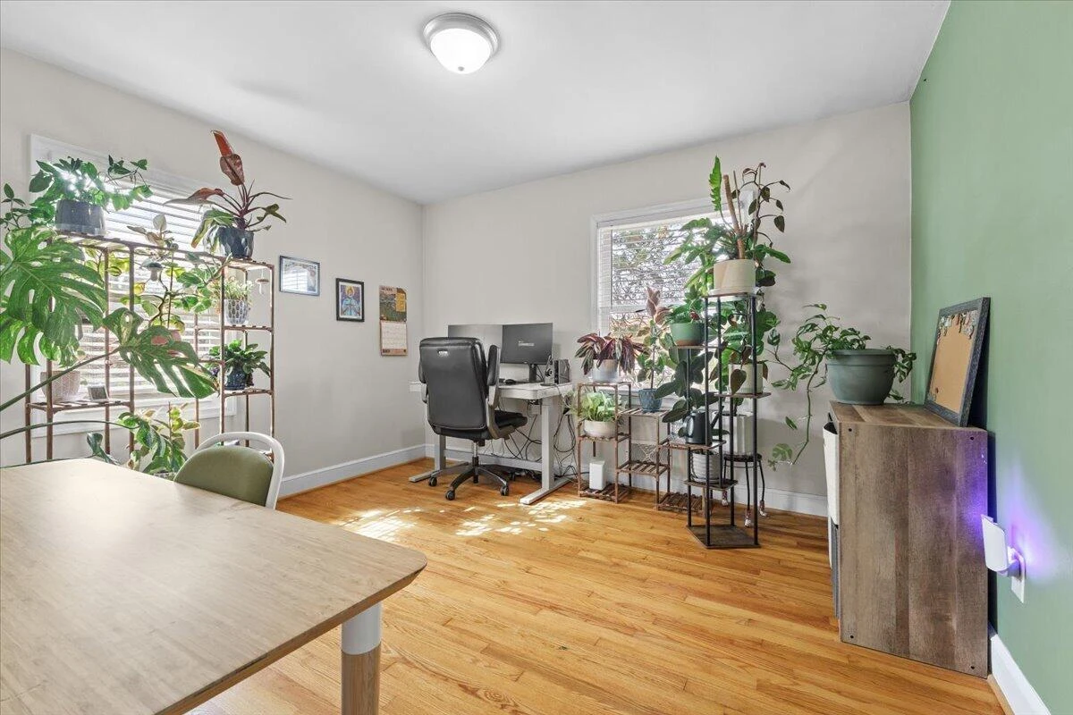 2025 Wayne ST NE - Photo 12