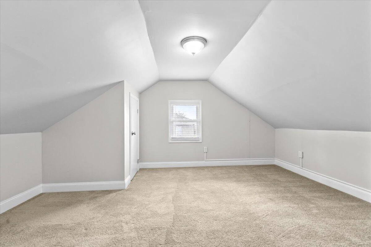 2025 Wayne ST NE - Photo 15