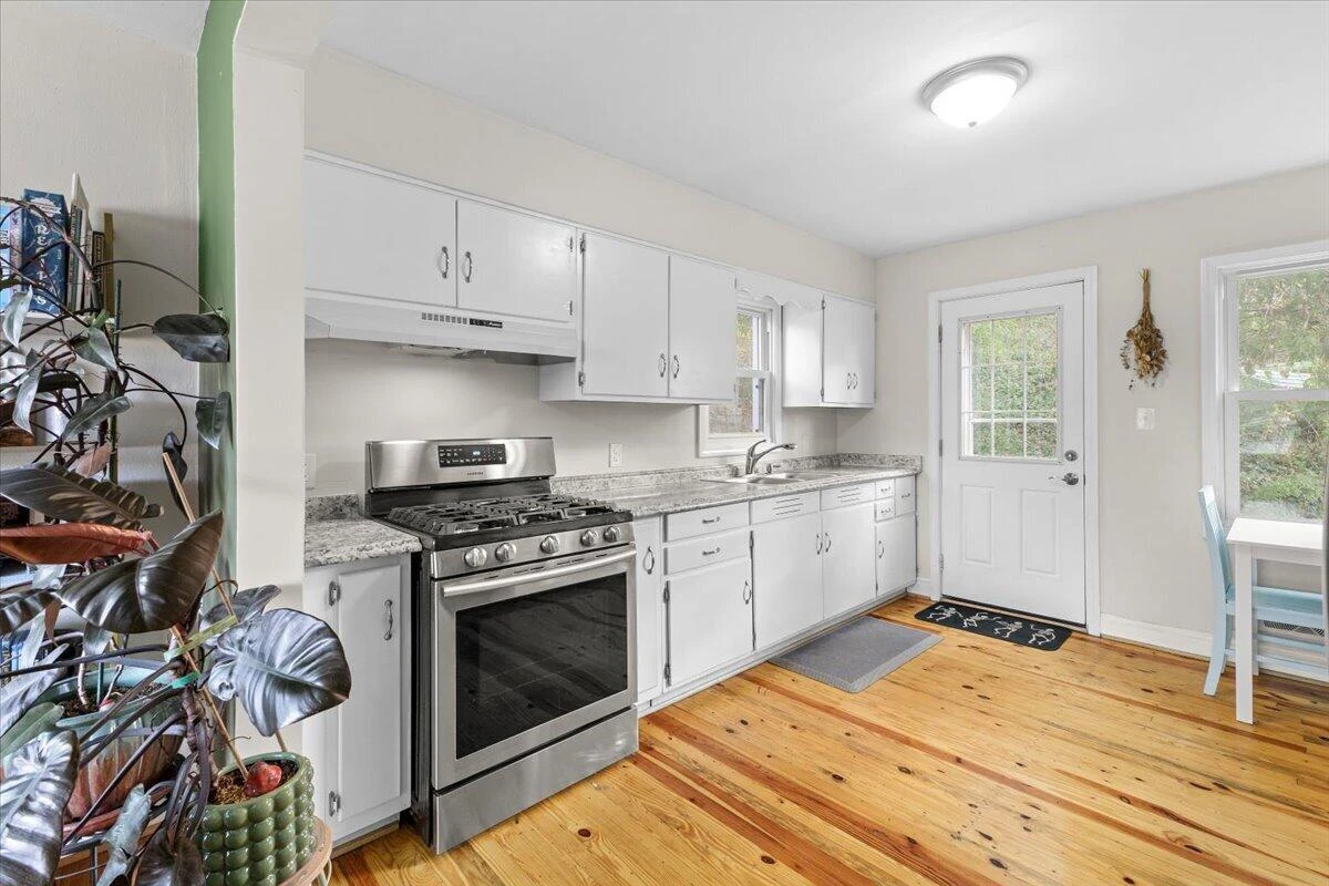 2025 Wayne ST NE - Photo 5