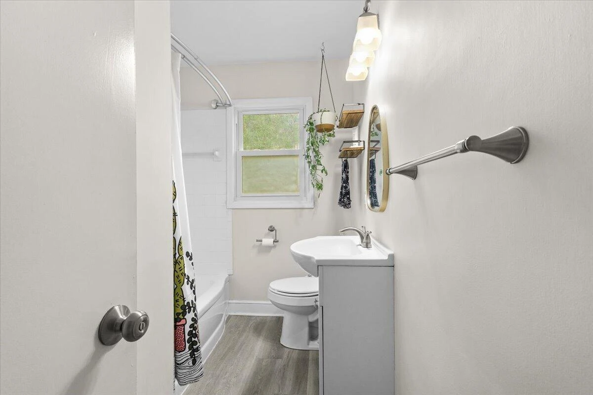 2025 Wayne ST NE - Photo 9