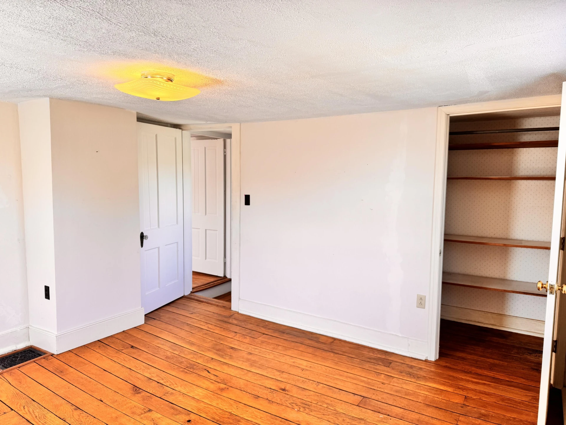 776 Spottswood RD - Photo 6