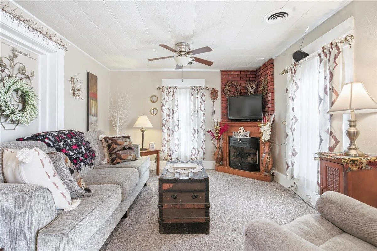 964 Hill AVE - Photo 6