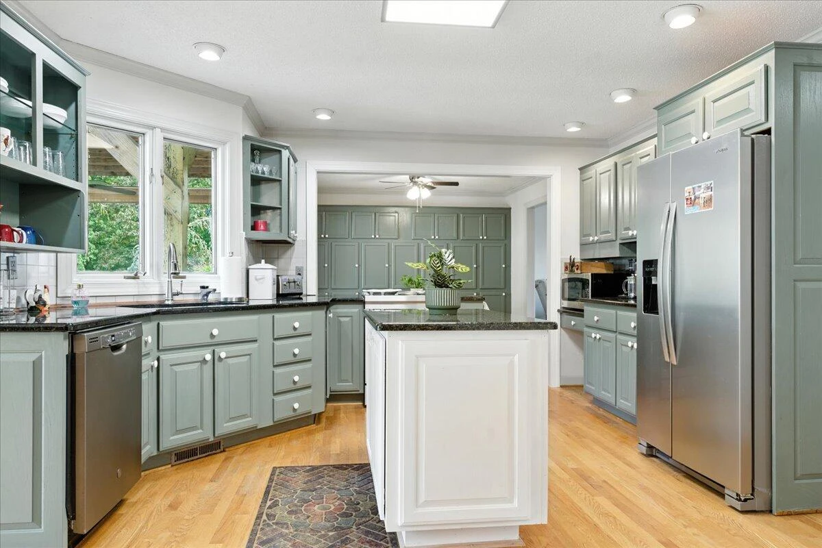 1193 Yarrow RD - Photo 13