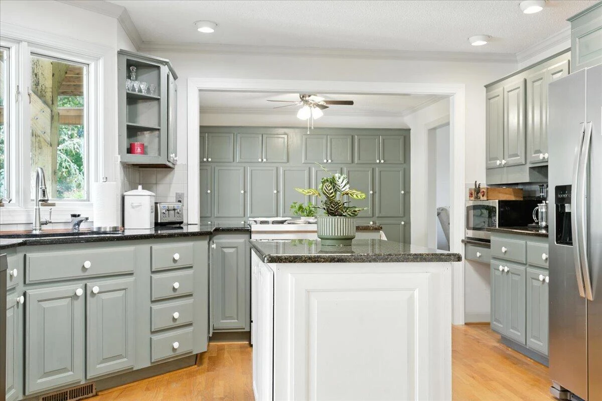 1193 Yarrow RD - Photo 14