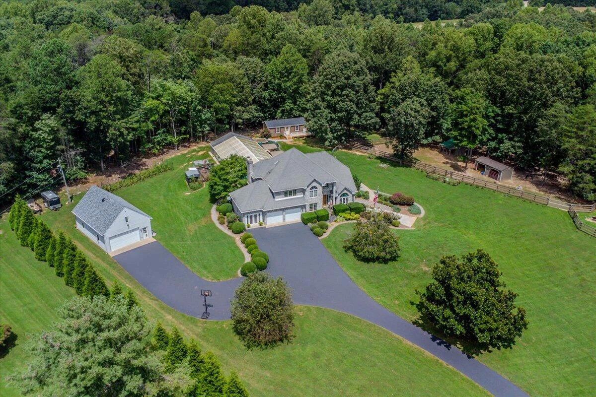 1193 Yarrow RD - Photo 2