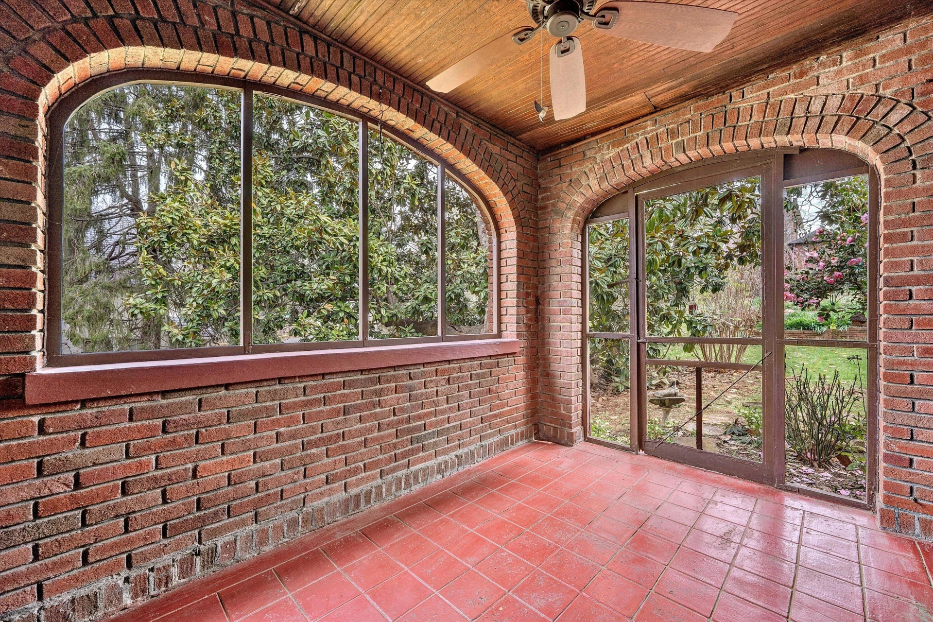 2610 Longview AVE SW - Photo 16
