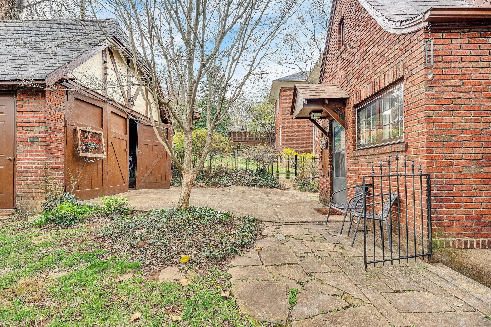 2610 Longview AVE SW - Photo 53