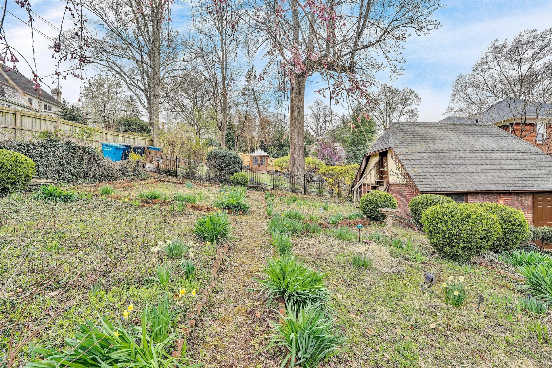 2610 Longview AVE SW - Photo 57
