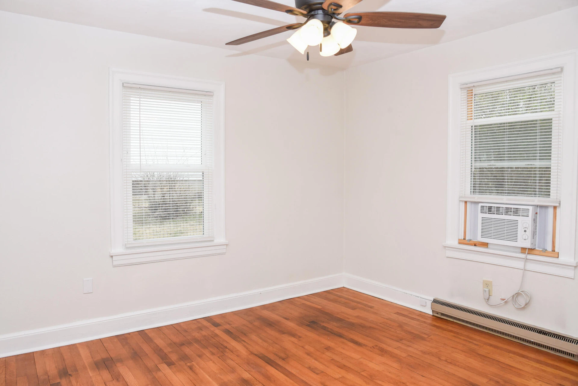 2427 Ravenwood AVE NW - Photo 11