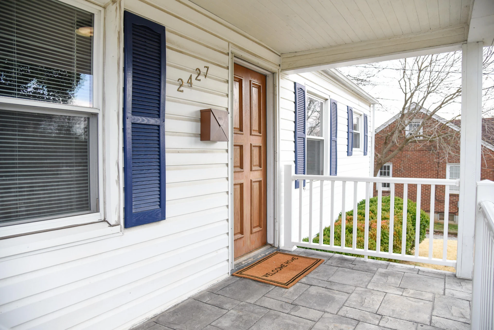 2427 Ravenwood AVE NW - Photo 2