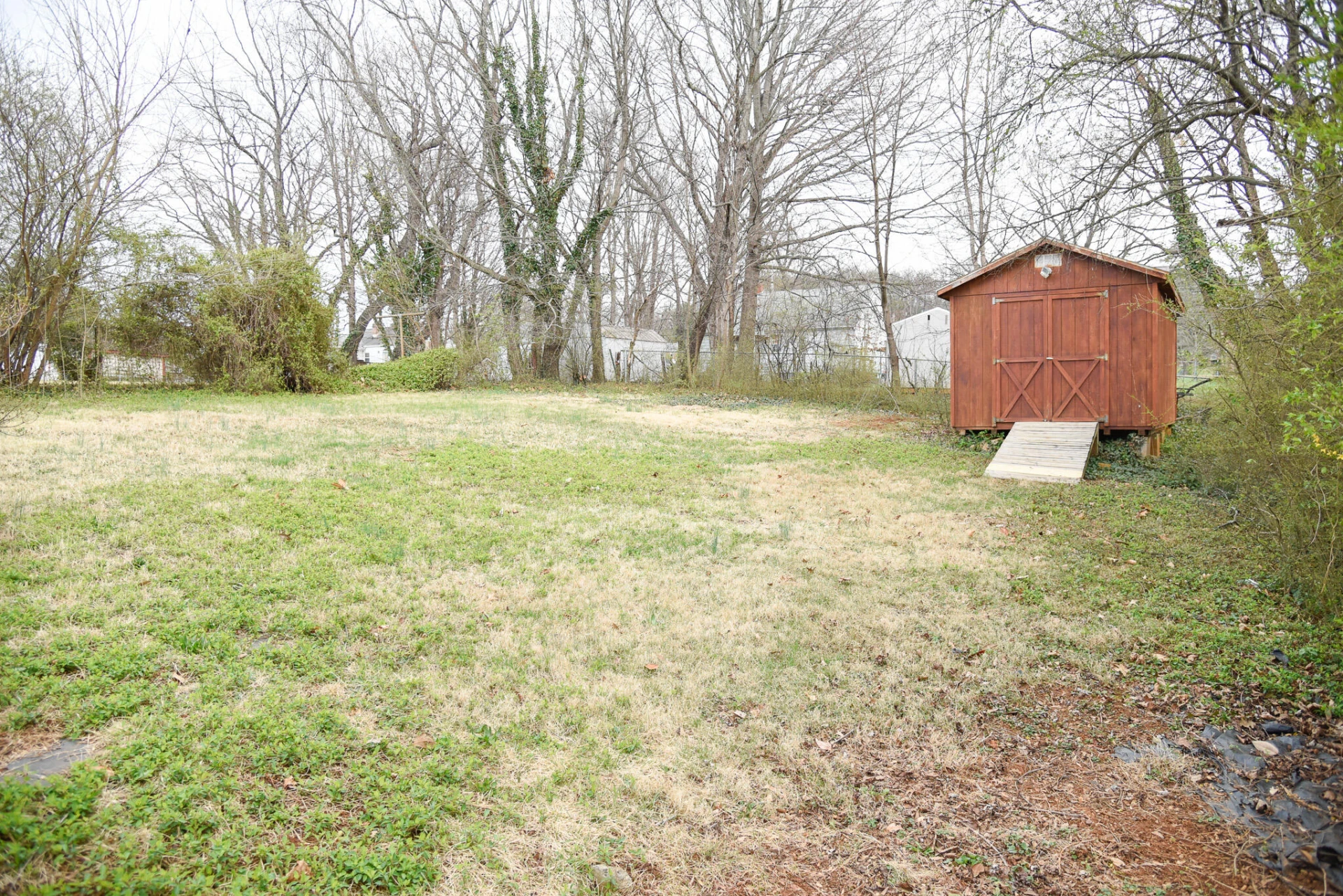 2427 Ravenwood AVE NW - Photo 22