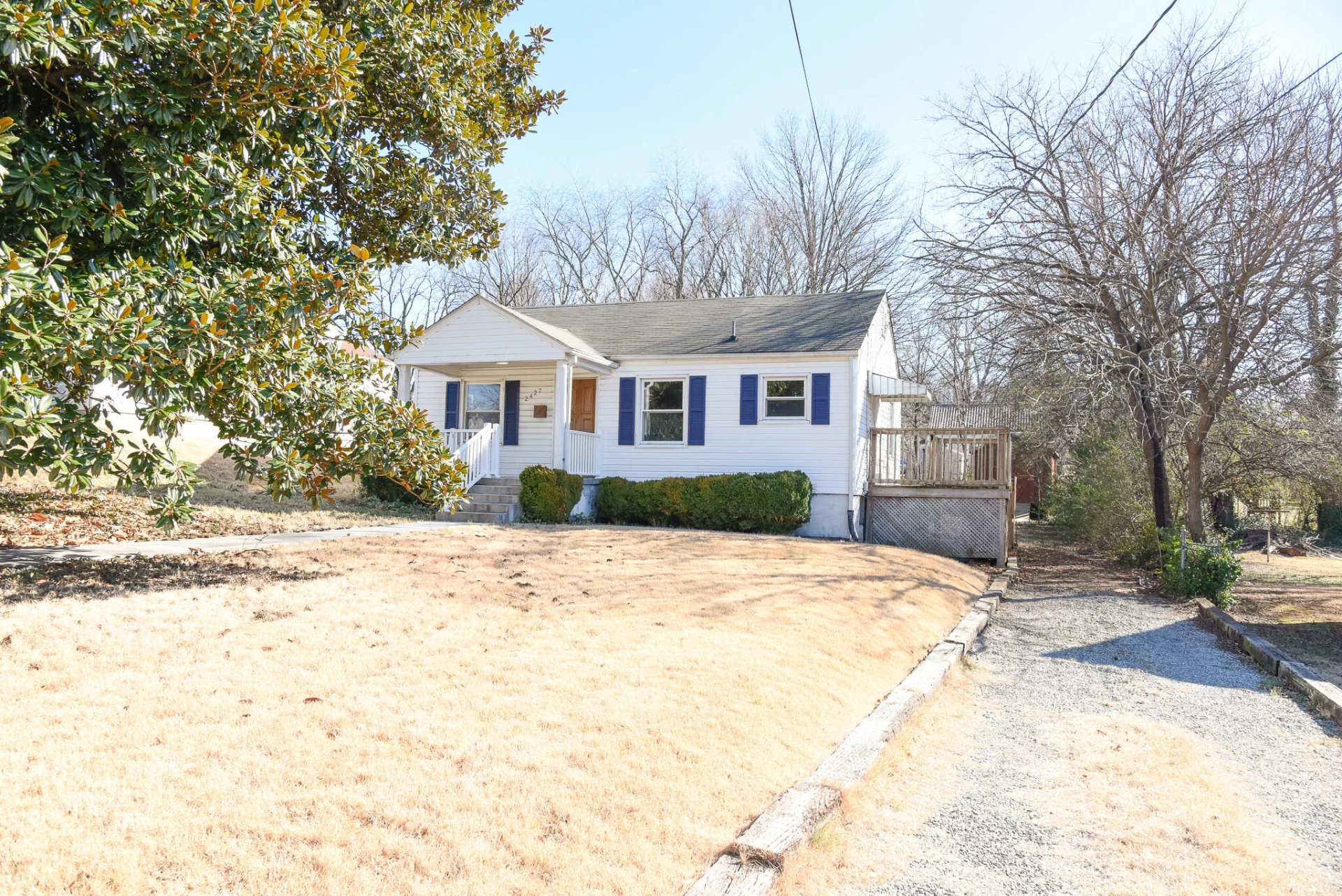 2427 Ravenwood AVE NW - Photo 24