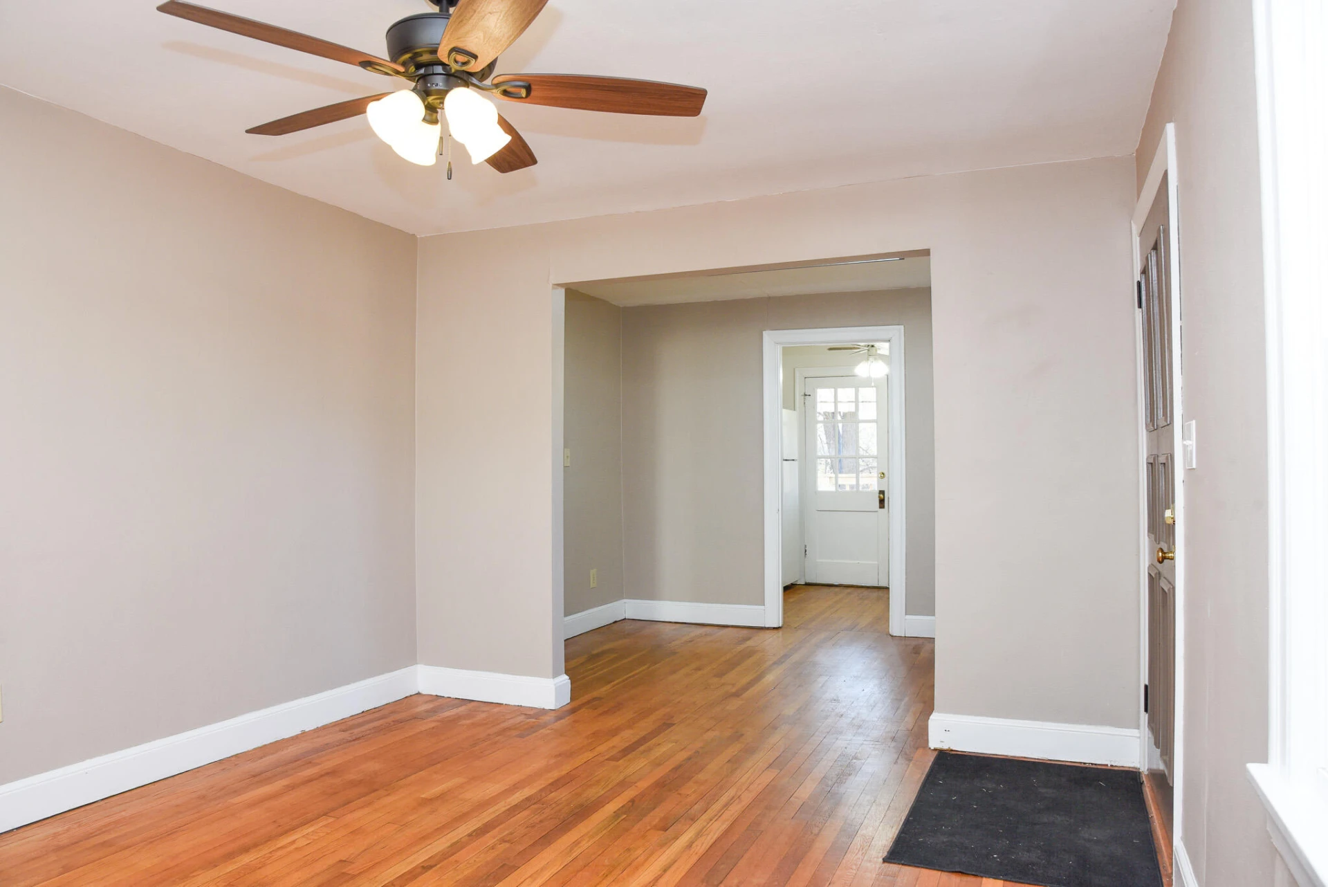 2427 Ravenwood AVE NW - Photo 3
