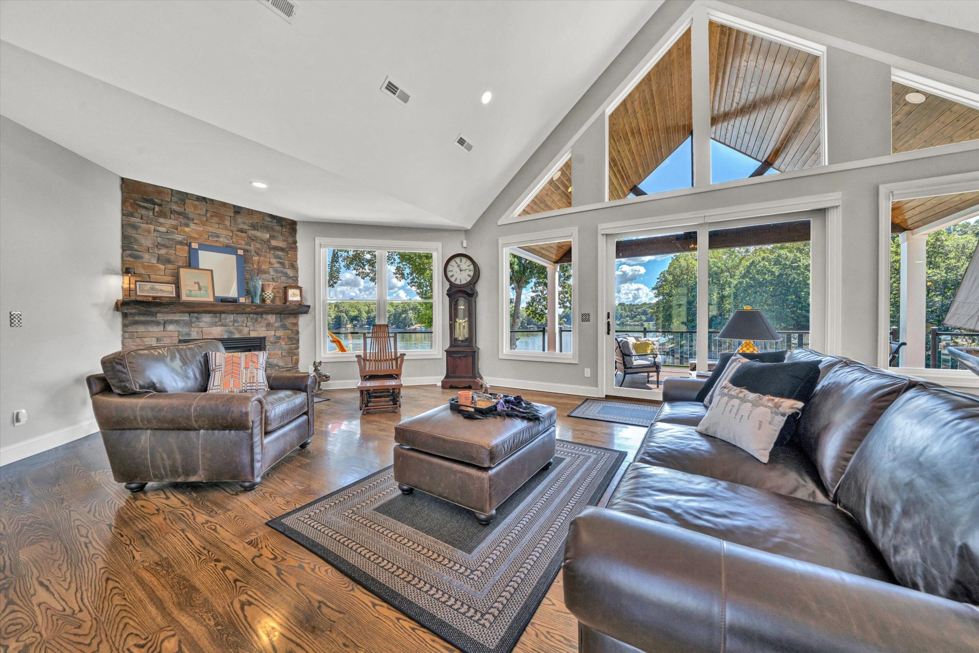 152 Windward Pointe DR - Photo 19