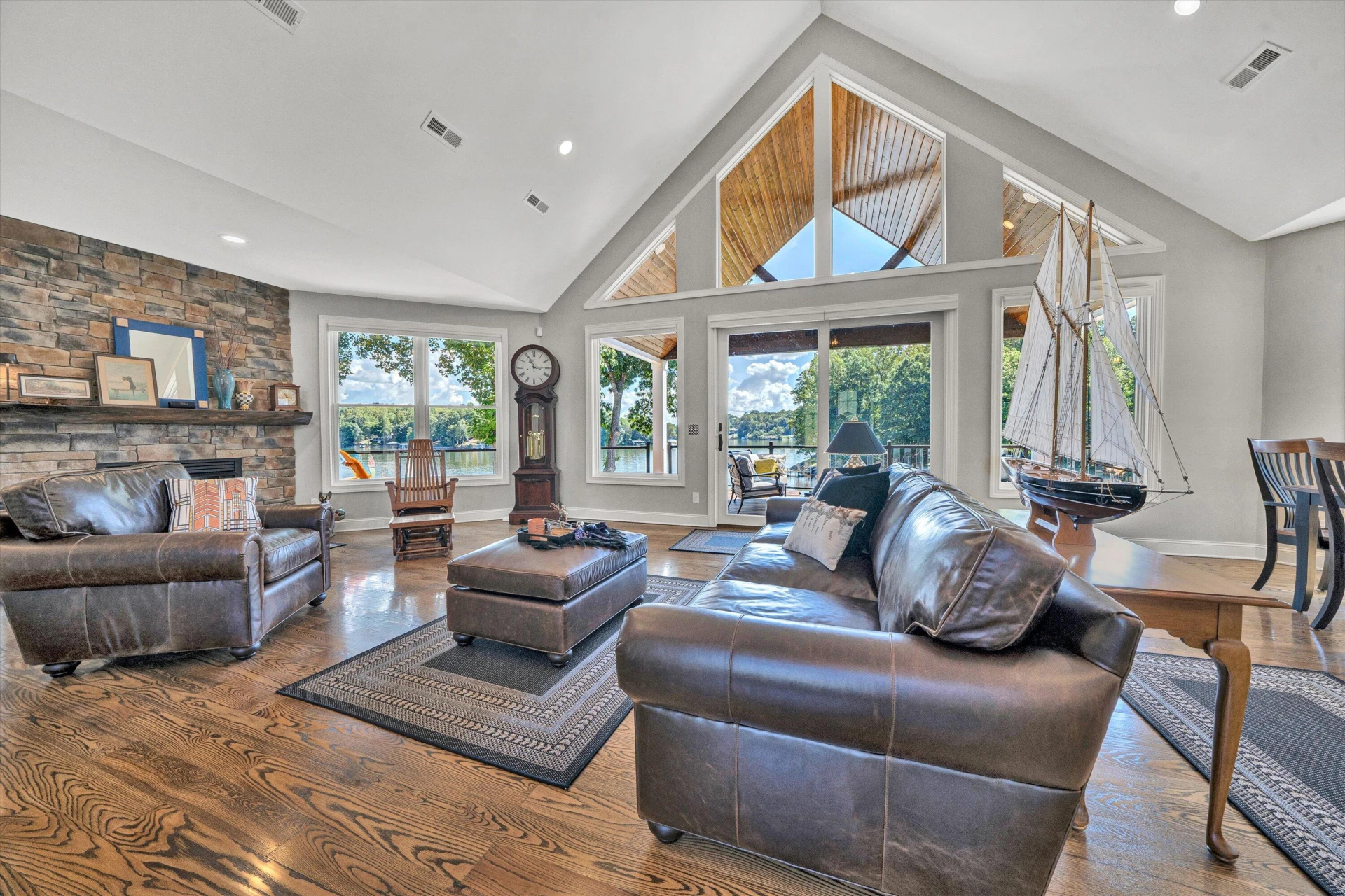 152 Windward Pointe DR - Photo 24