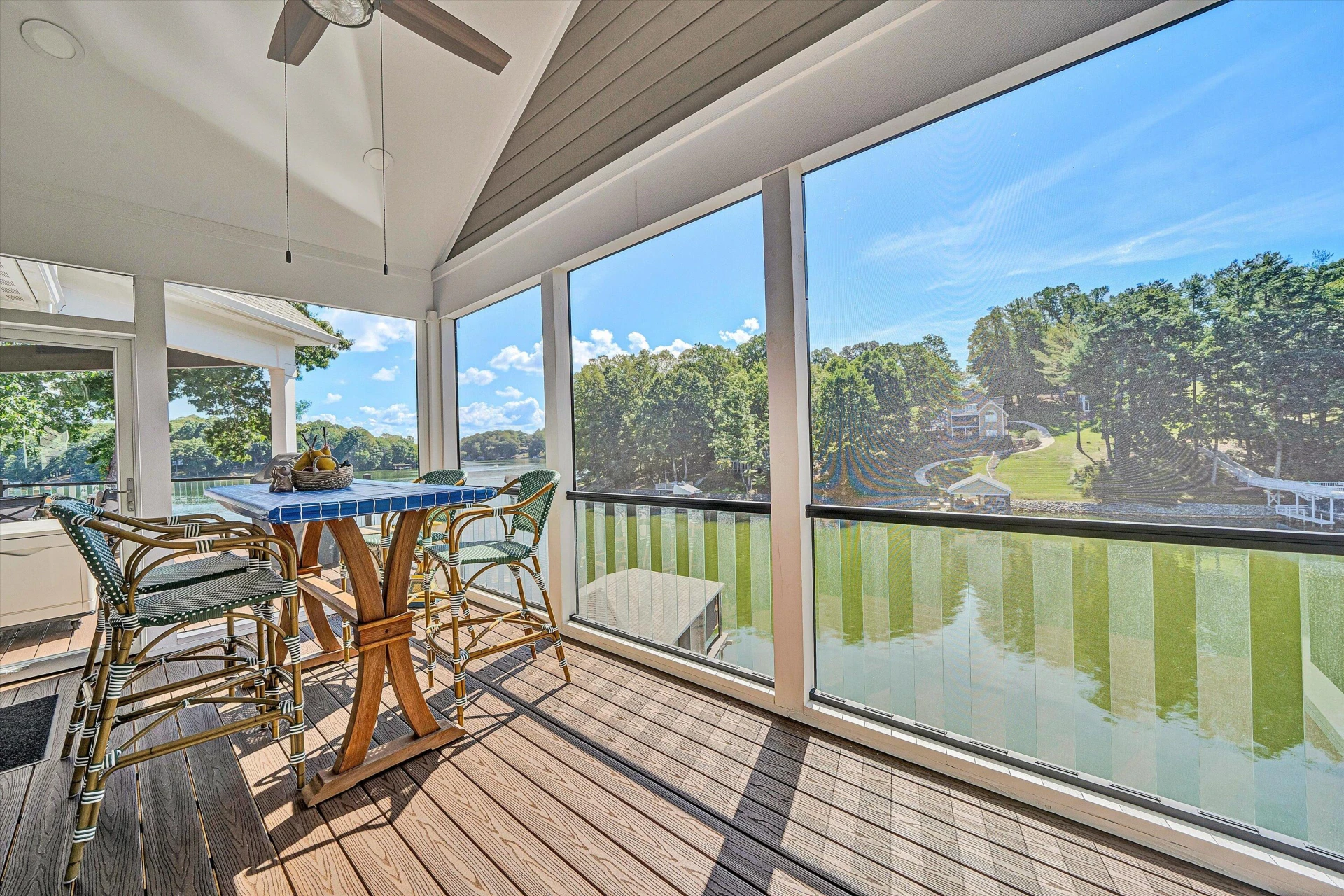 152 Windward Pointe DR - Photo 52