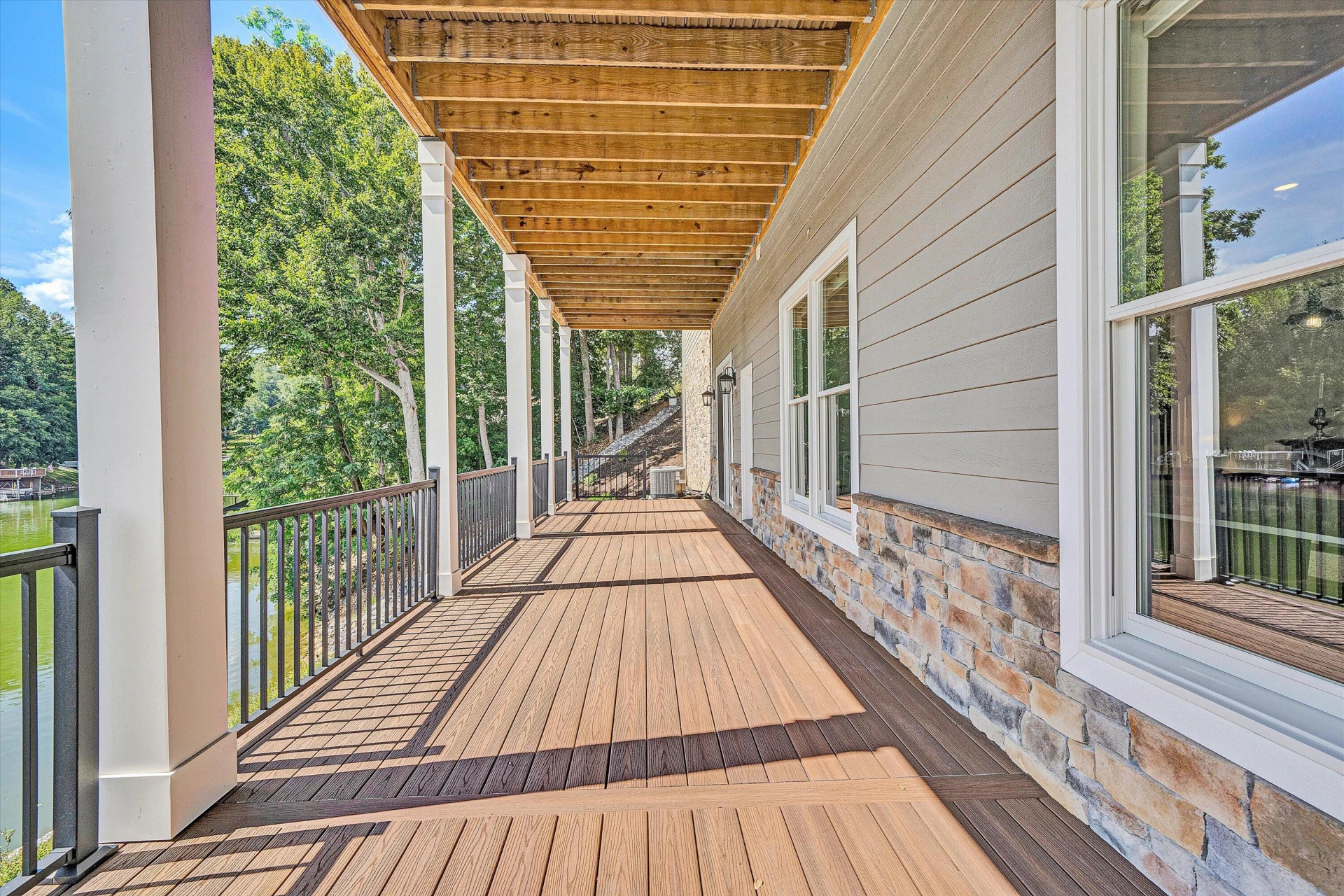 152 Windward Pointe DR - Photo 80