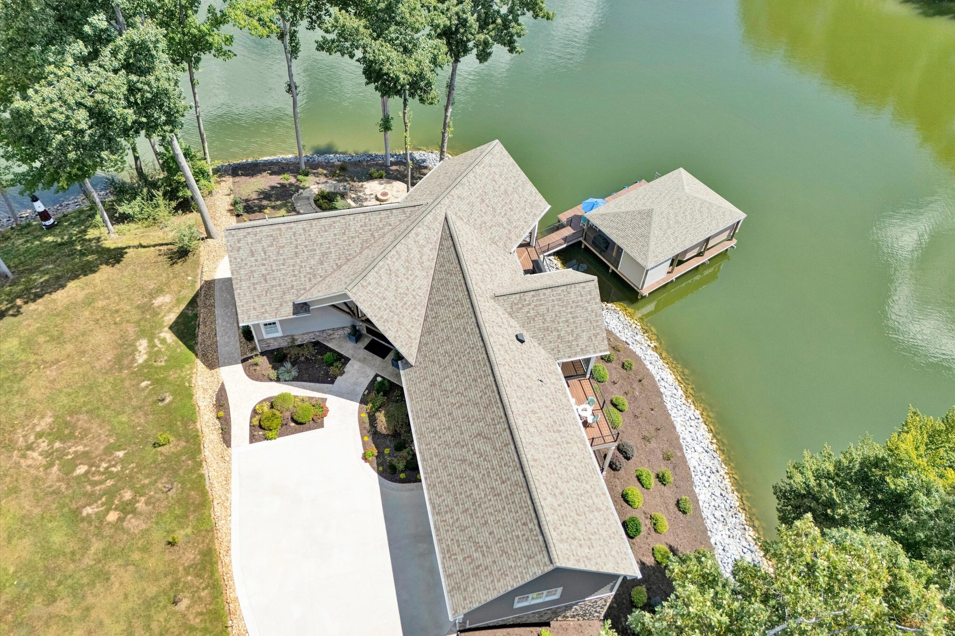 152 Windward Pointe DR - Photo 94