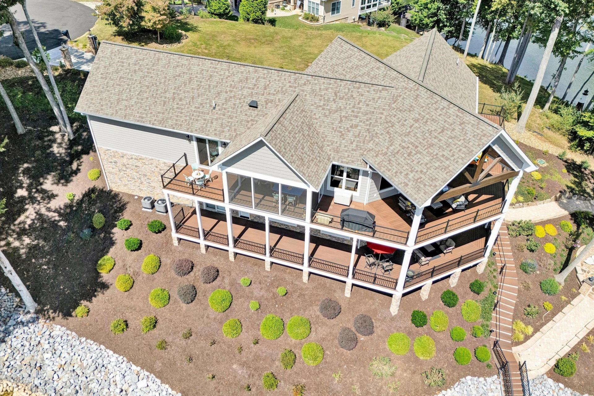 152 Windward Pointe DR - Photo 97