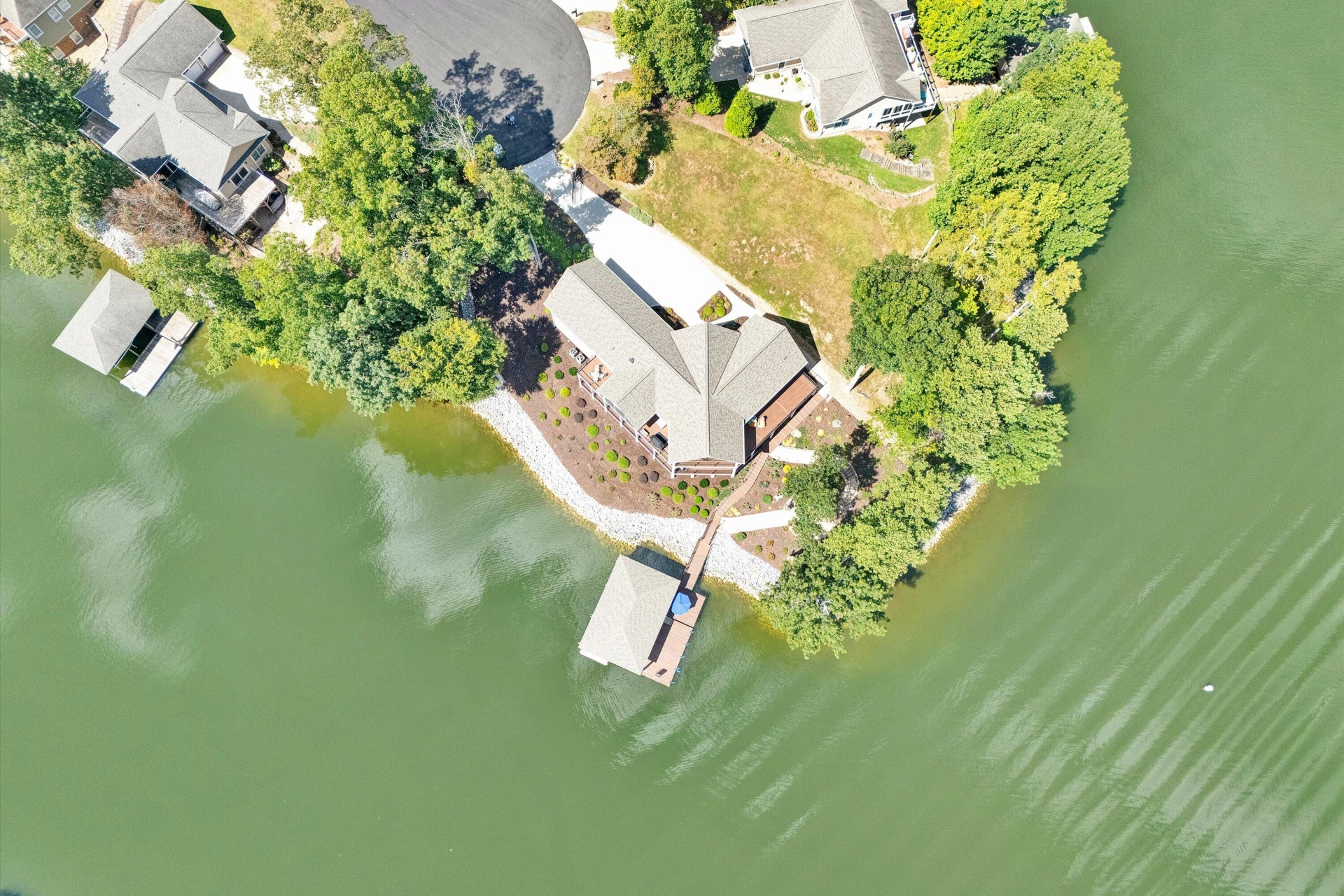 152 Windward Pointe DR - Photo 98