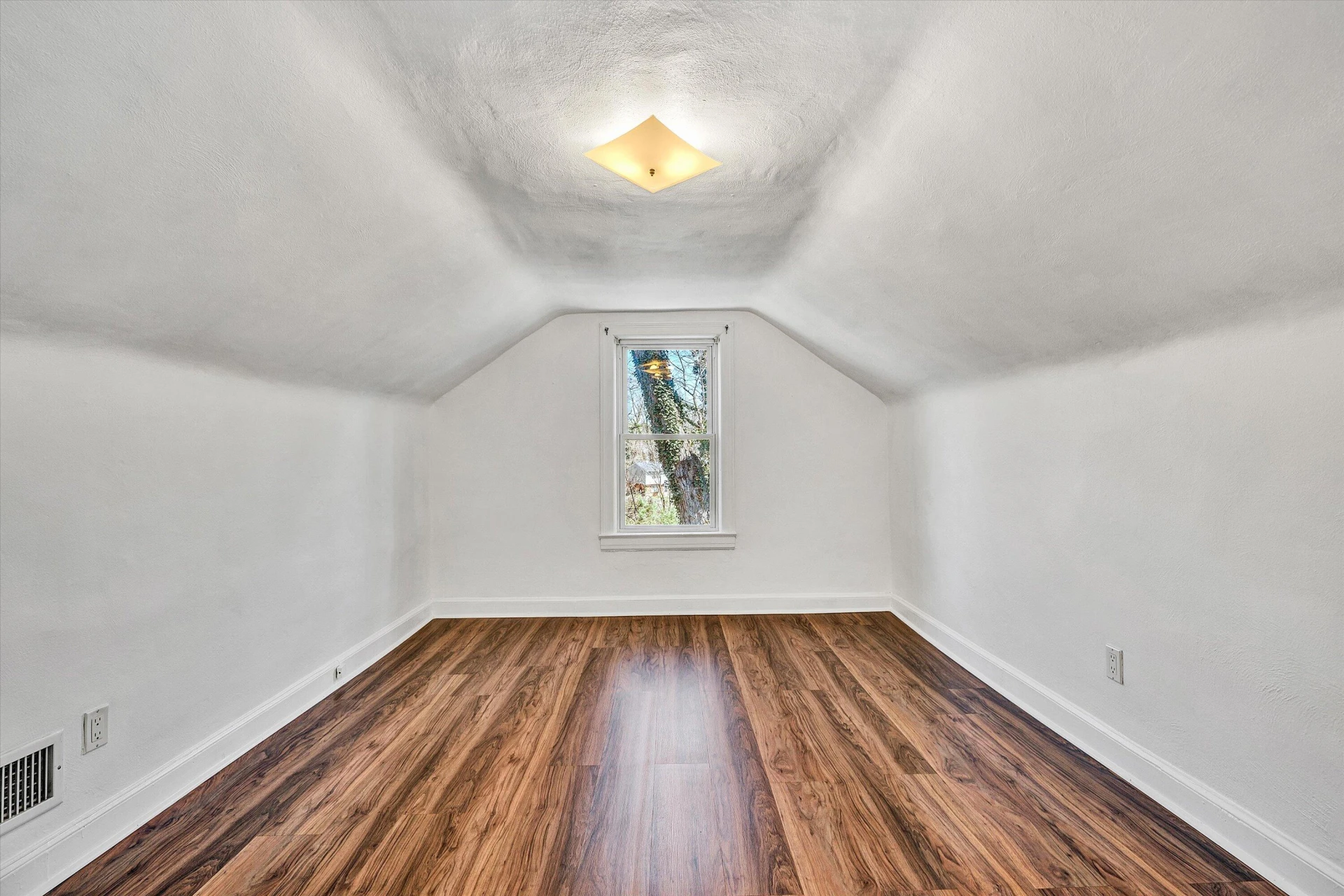 1815 Clinton AVE SE - Photo 13