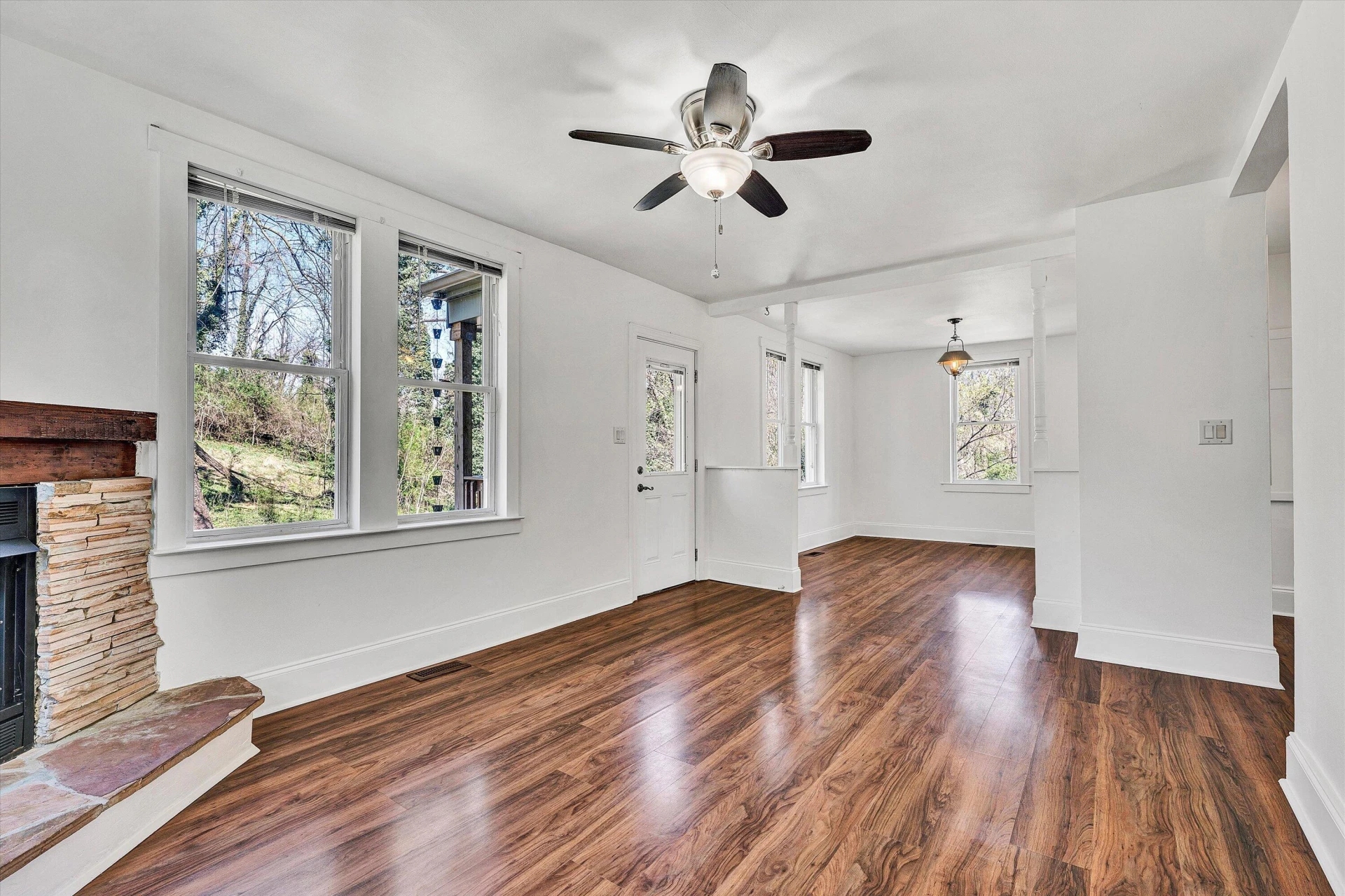 1815 Clinton AVE SE - Photo 6