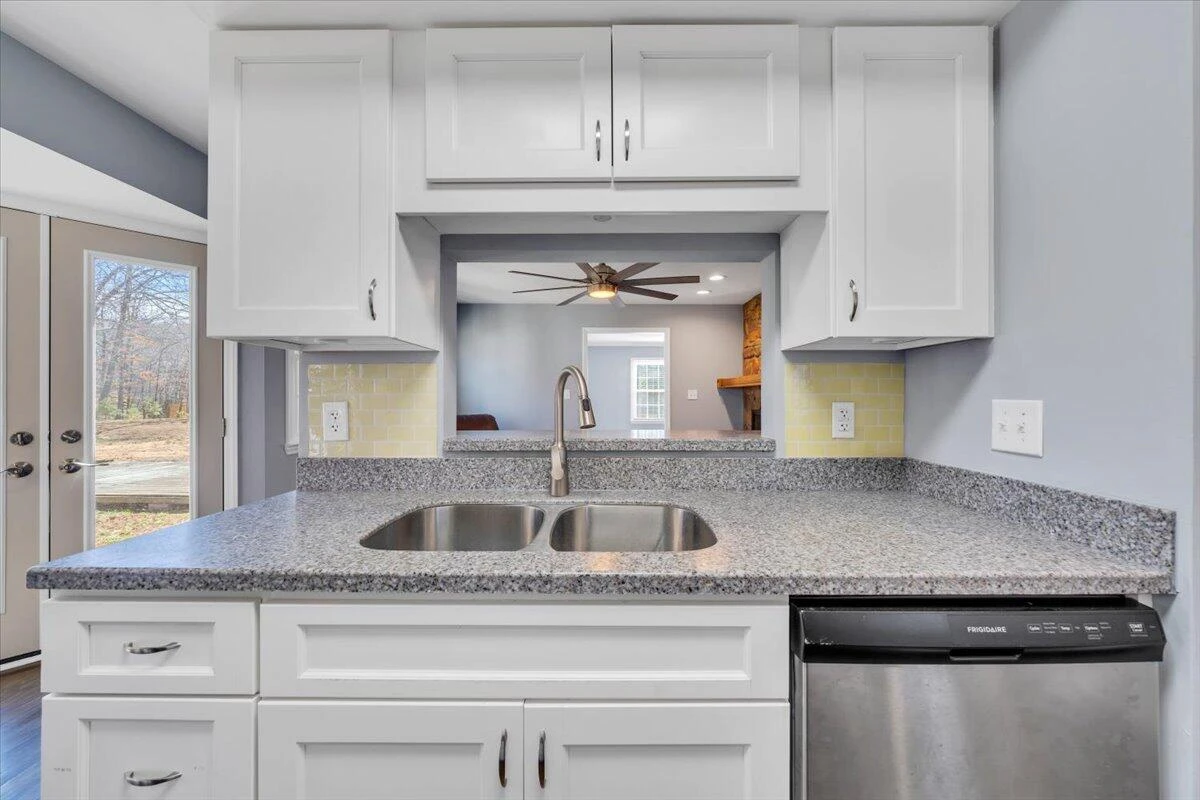 102 Chasewood LN - Photo 14