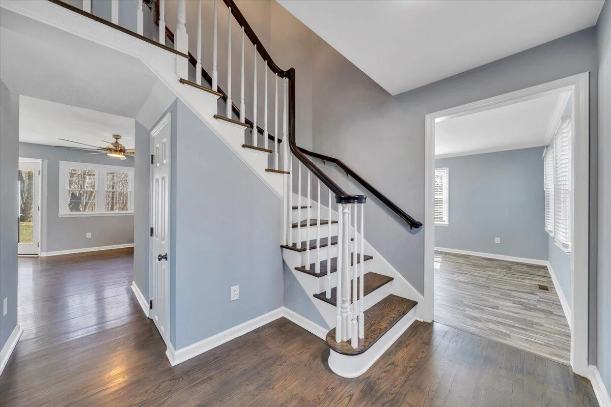 102 Chasewood LN - Photo 5