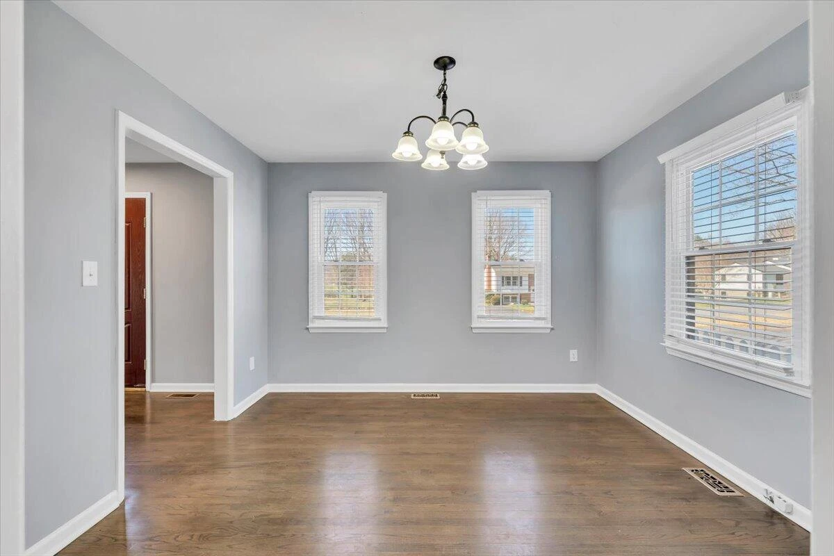 102 Chasewood LN - Photo 7