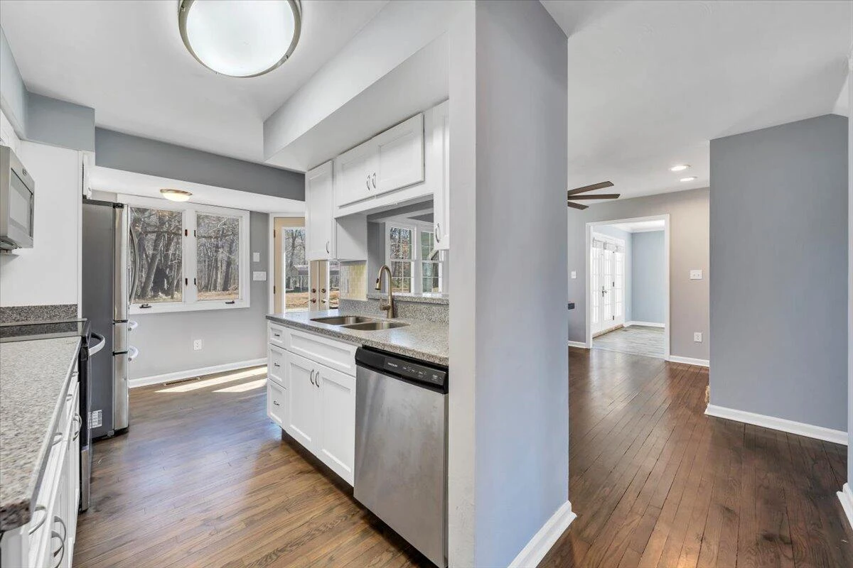 102 Chasewood LN - Photo 8