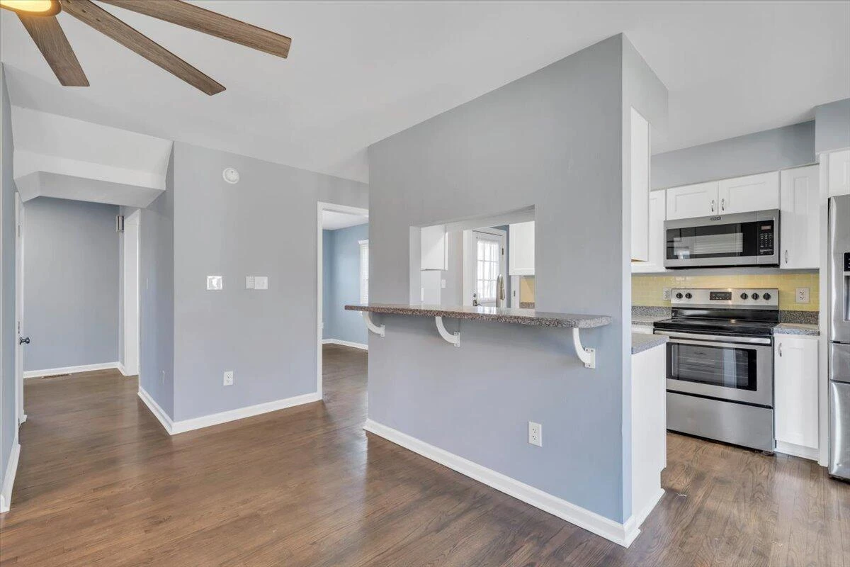 102 Chasewood LN - Photo 9