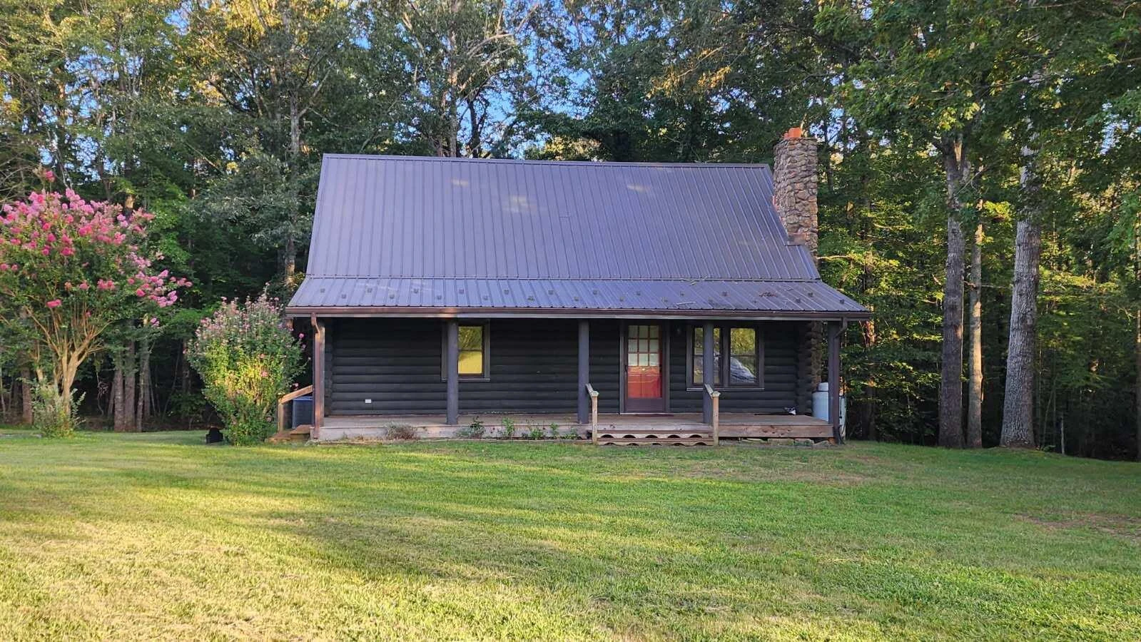 209 Leatherwood PL