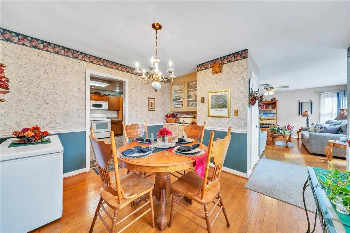 3222 Wentworth AVE NW - Photo 12