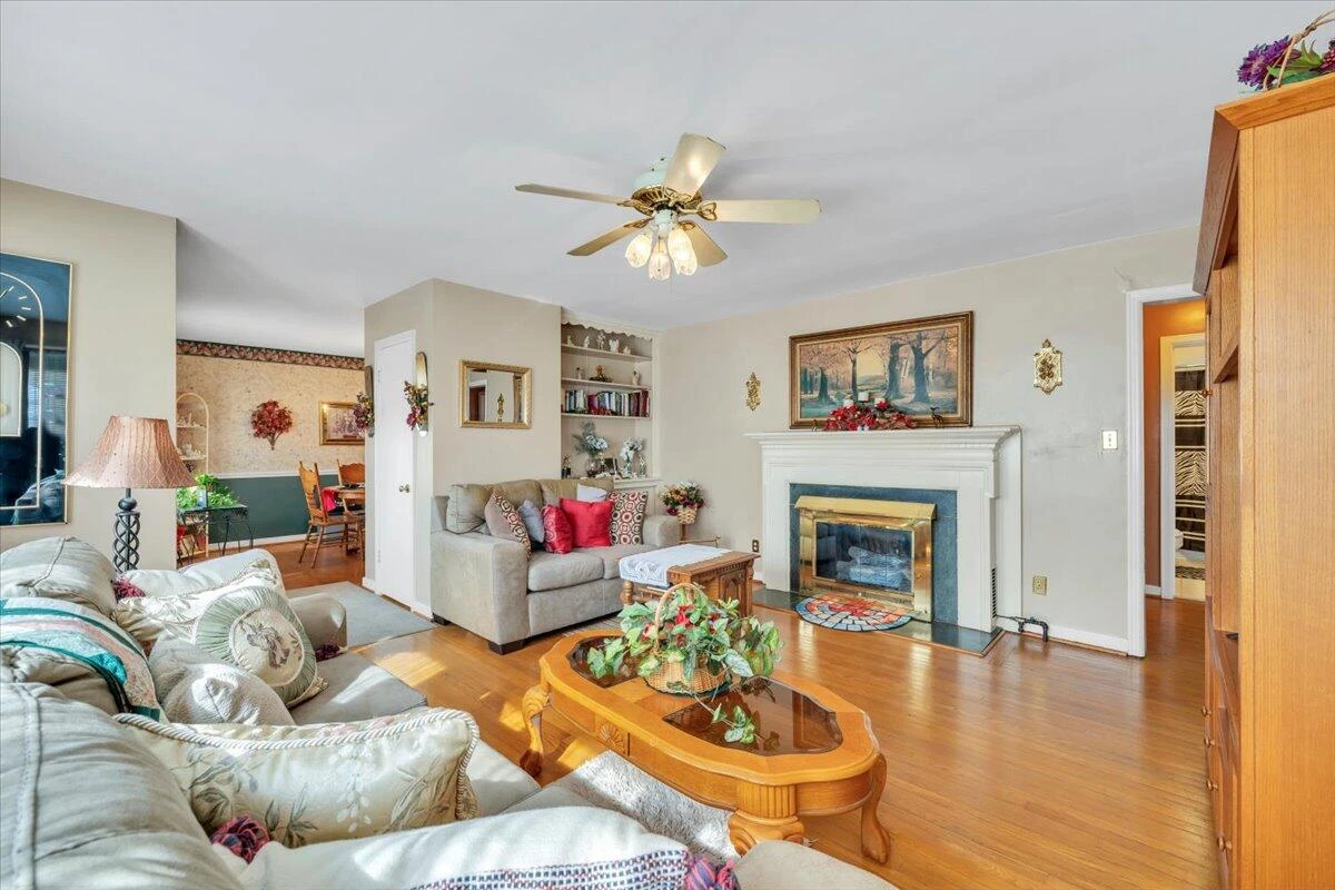 3222 Wentworth AVE NW - Photo 8