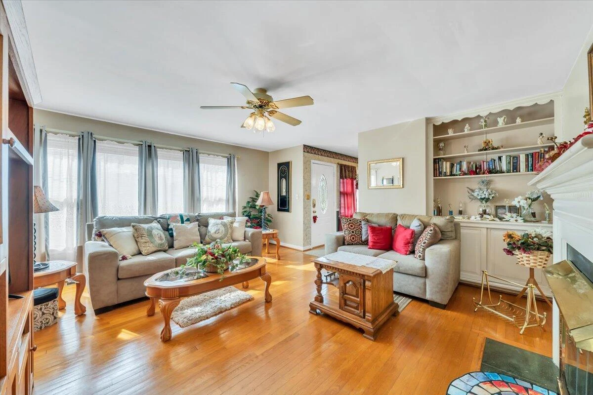 3222 Wentworth AVE NW - Photo 9
