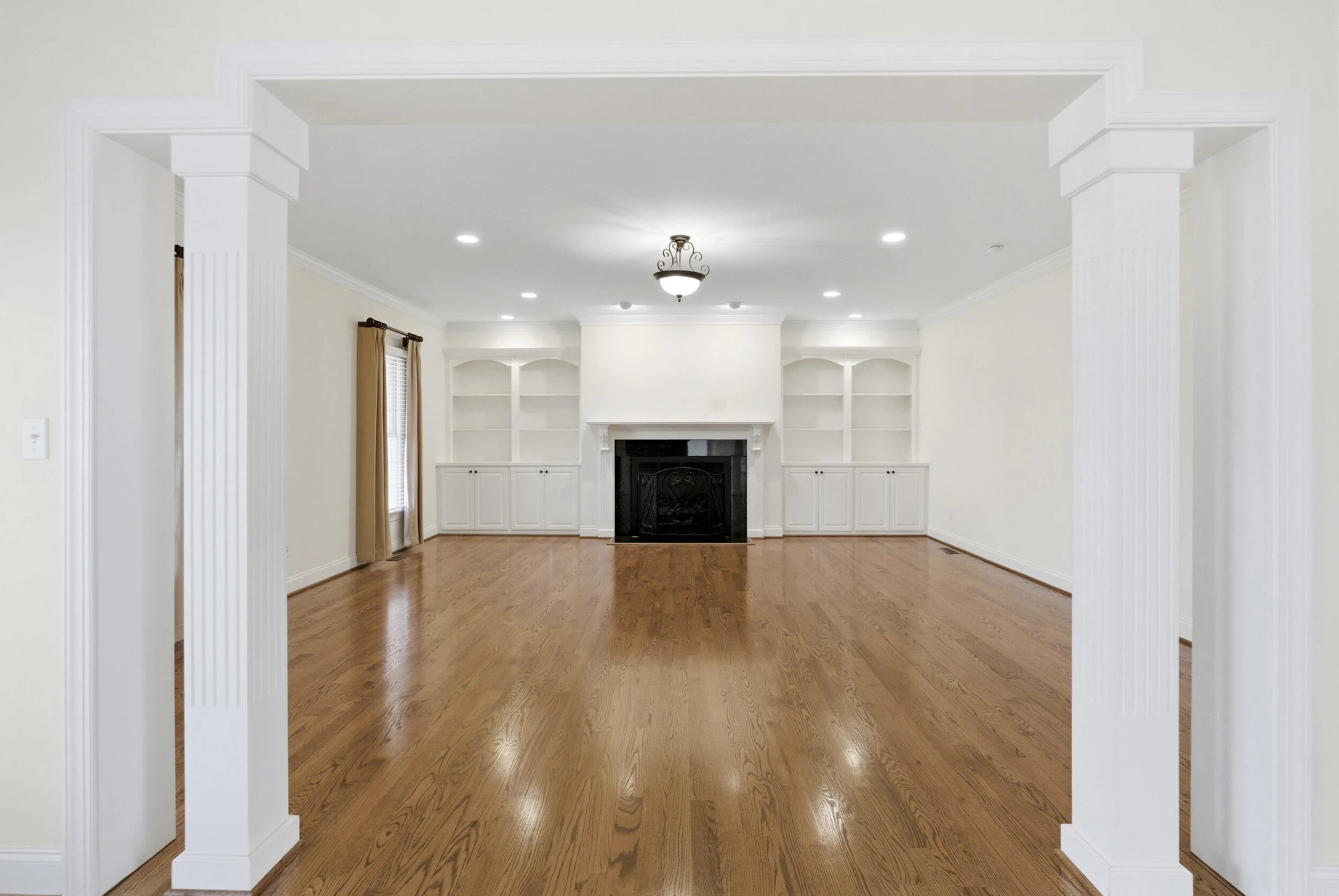 1080 Remington RD - Photo 10