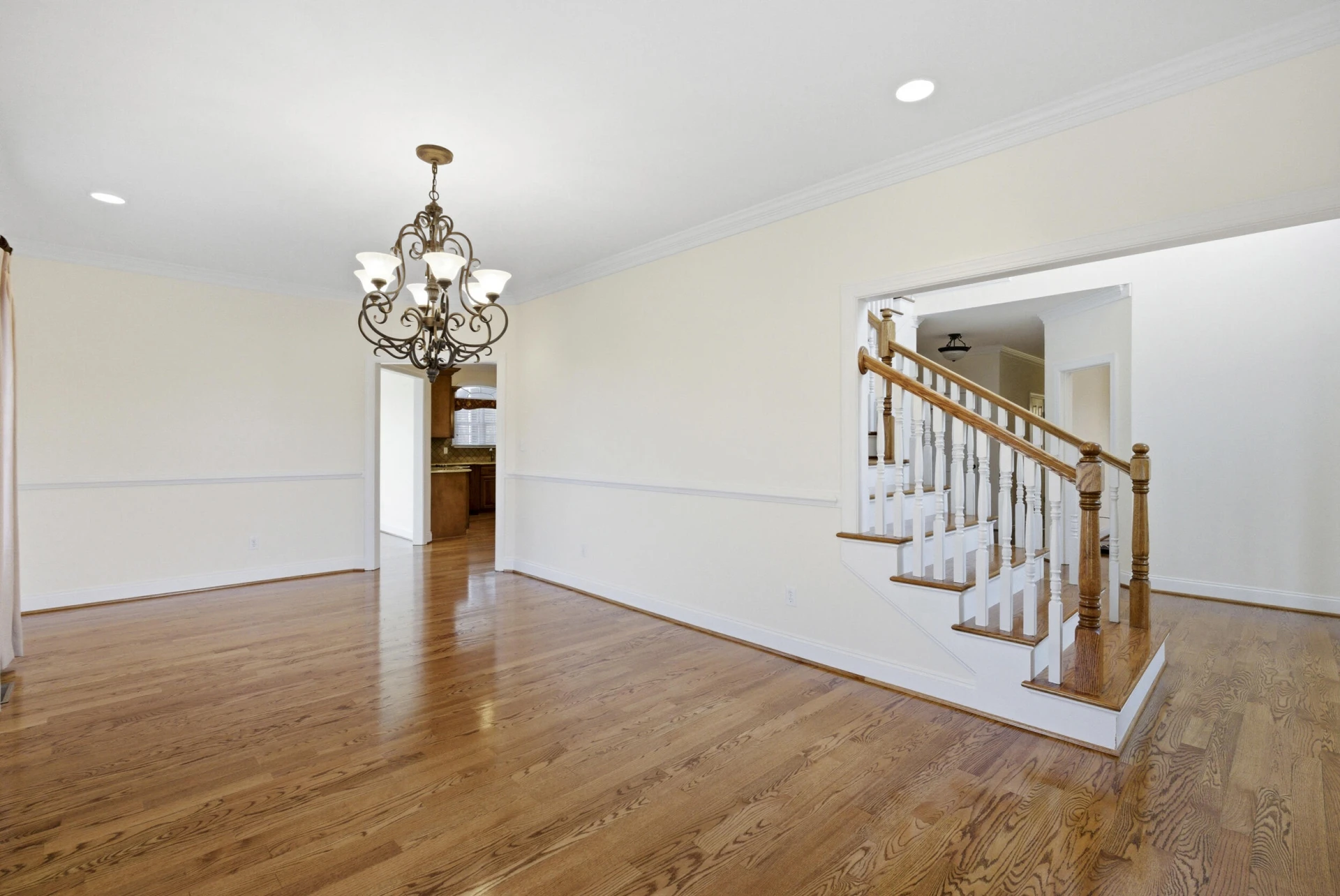 1080 Remington RD - Photo 15