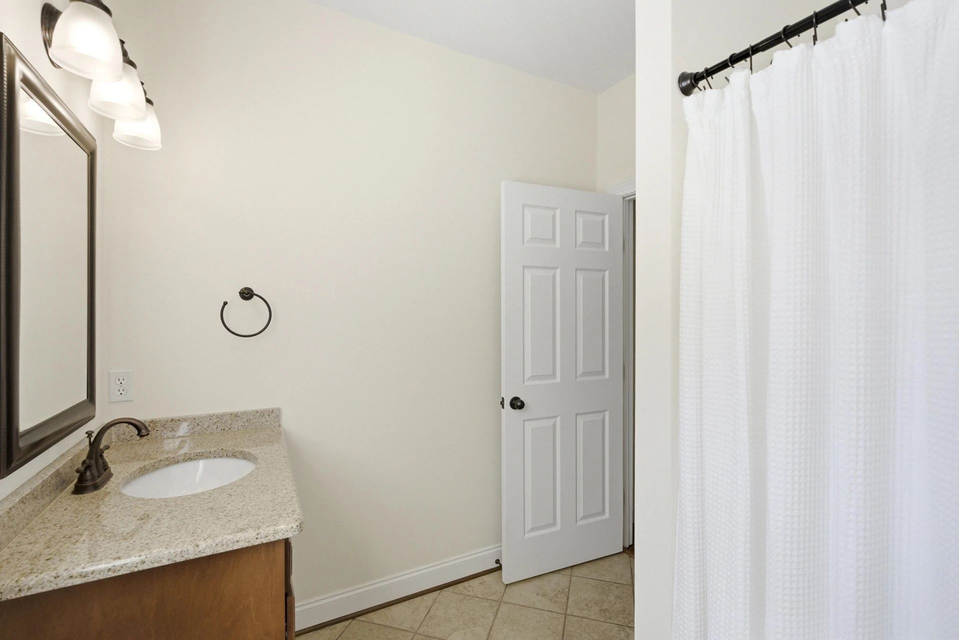 1080 Remington RD - Photo 17
