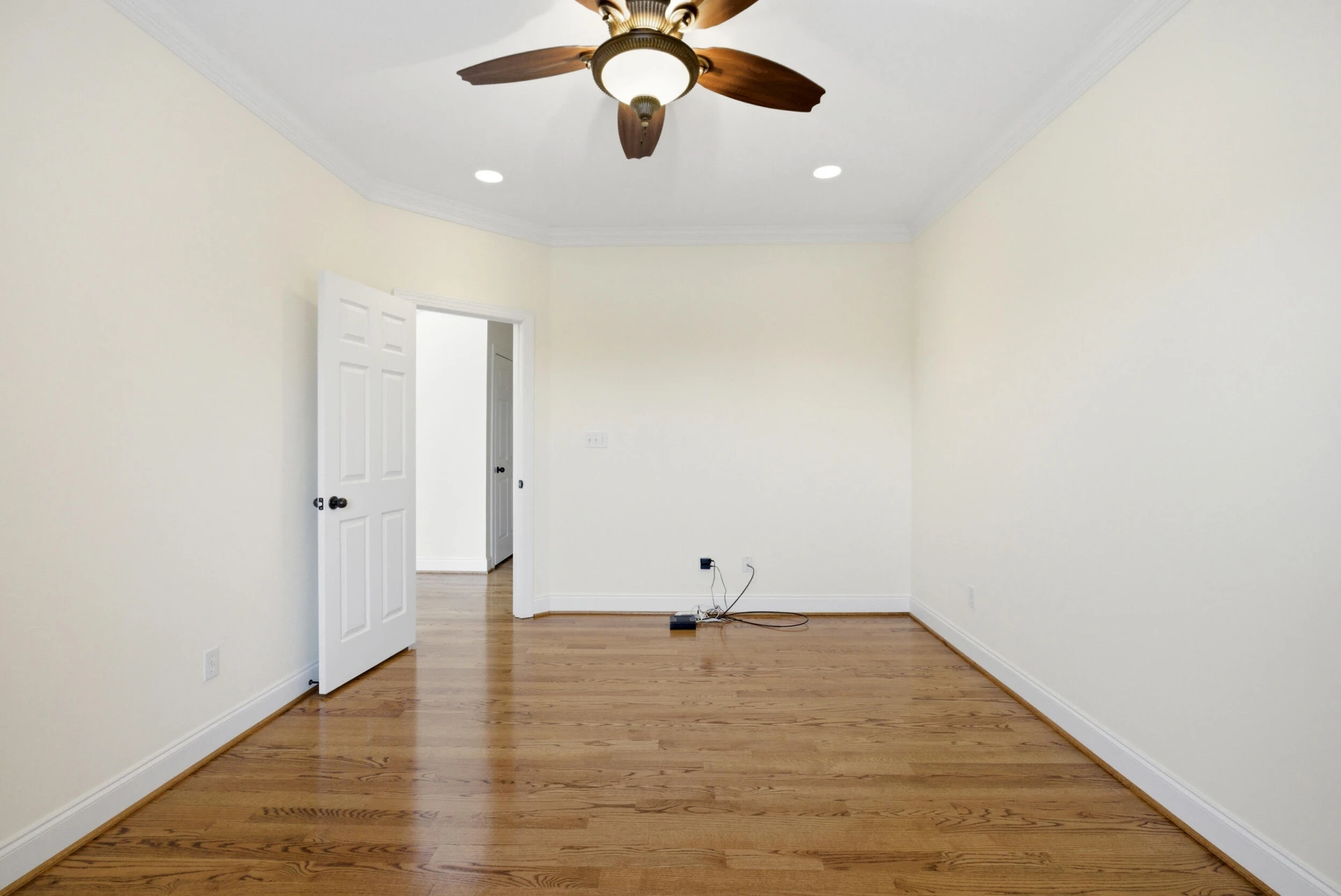 1080 Remington RD - Photo 22