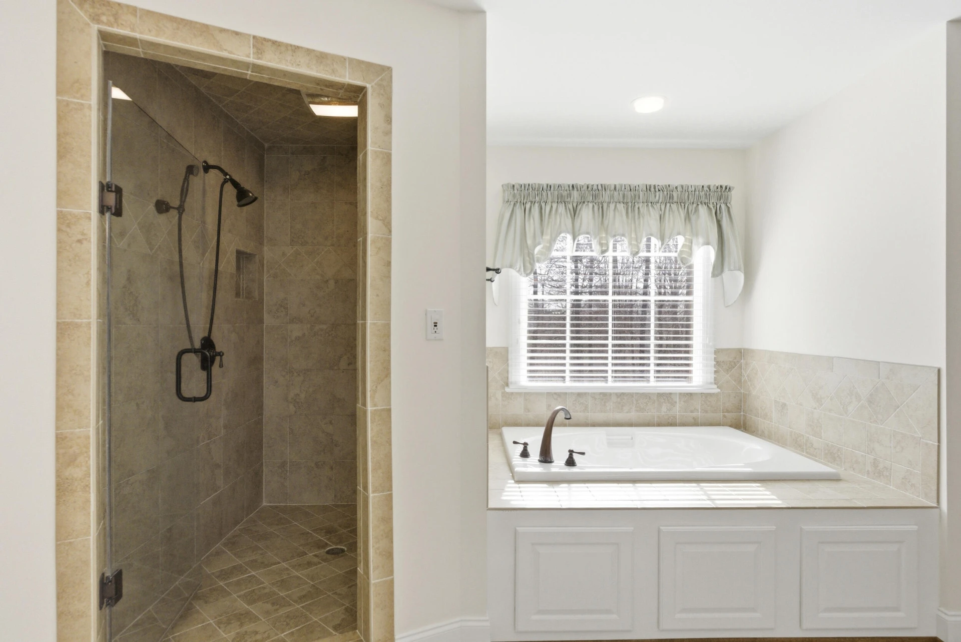 1080 Remington RD - Photo 30